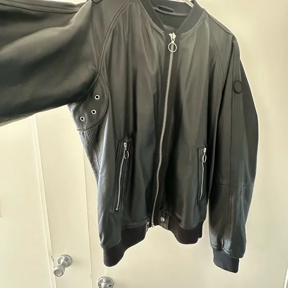Kiwami DIESELBlack Leather Jacket Lamb - Size L Used, Stylish Design